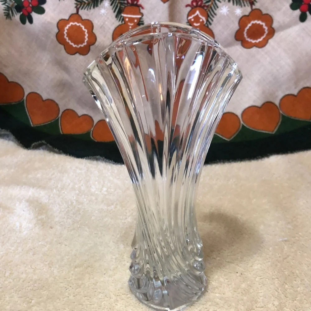 Mikasa Crystal Flores Bud Vase Art Deco Style 8”